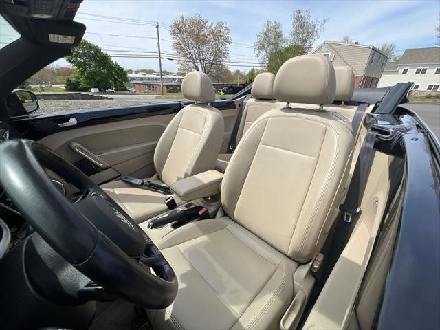 Used 2014 Volkswagen Beetle TDI FWD image 11