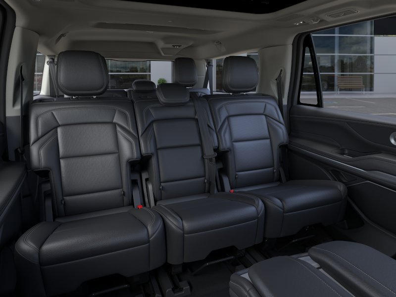 New 2026 Lincoln Navigator L Reserve AWD/4WD image 11