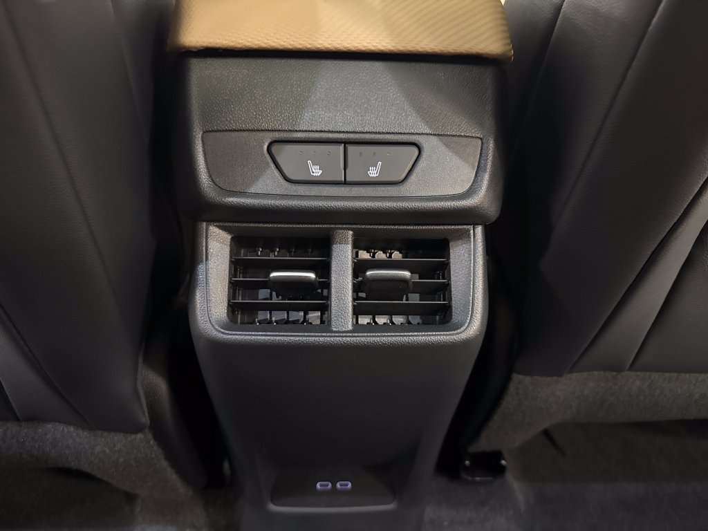 New 2027 Chevrolet Equinox ACTIV w/ Safety and Technology Package AWD/4WD image 39