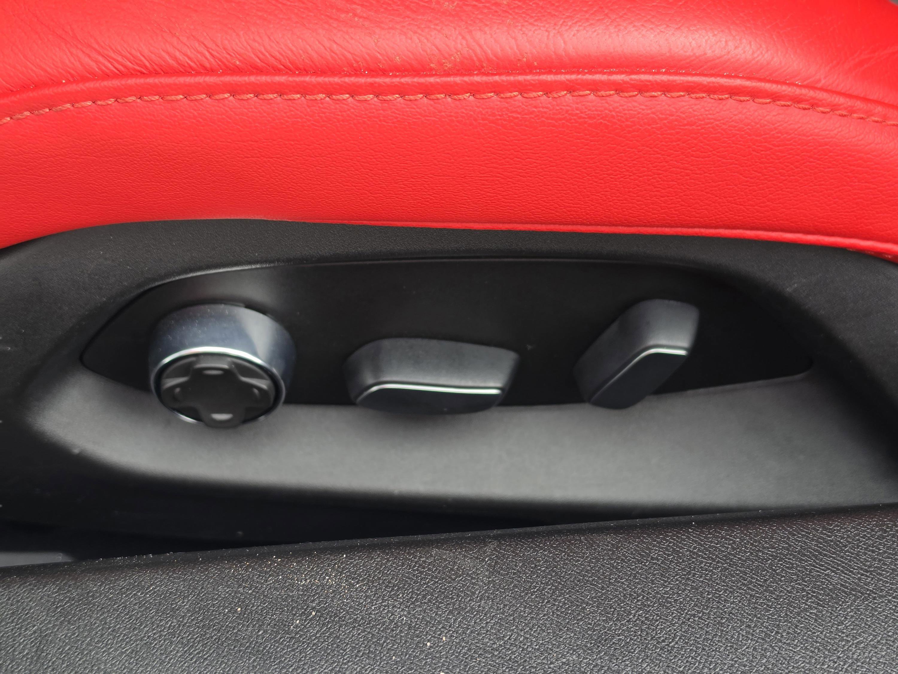Used 2020 Chevrolet Corvette Stingray Preferred Cpe w/ 2LT Preferred Equipment Group RWD image 22
