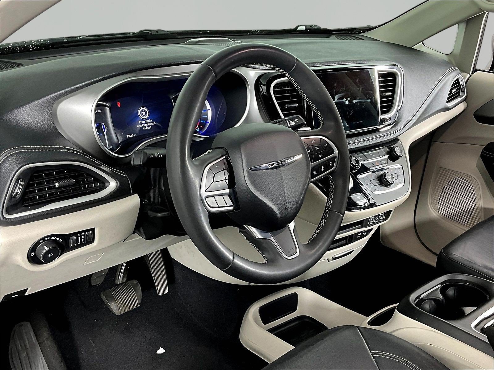 Used 2022 Chrysler Pacifica Touring-L FWD image 14