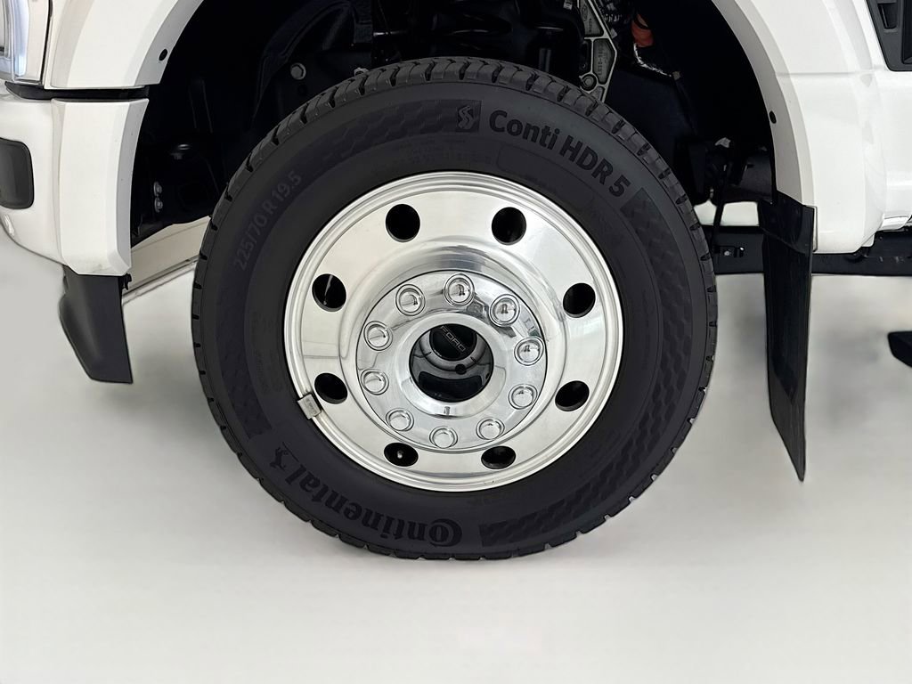 Used 2025 Ford F450 Platinum w/ FX4 Off-Road Package AWD/4WD image 34