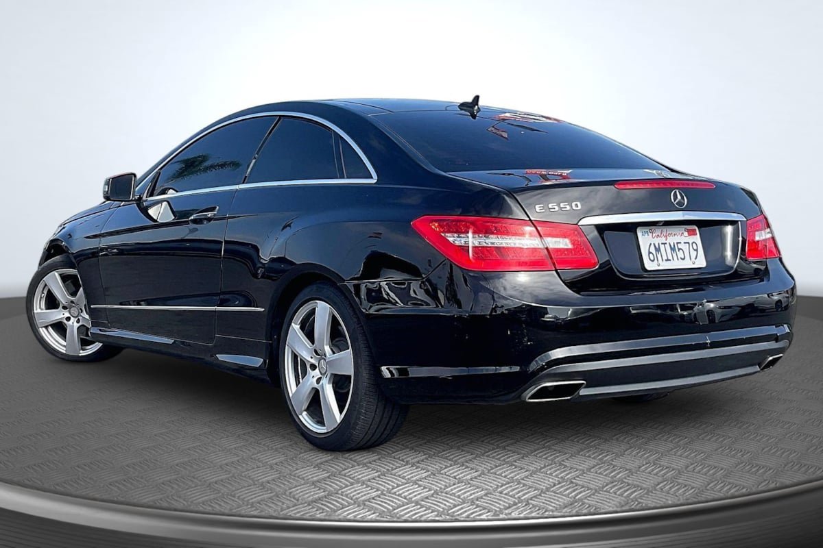 Used 2010 Mercedes-Benz E 550 Coupe image 2