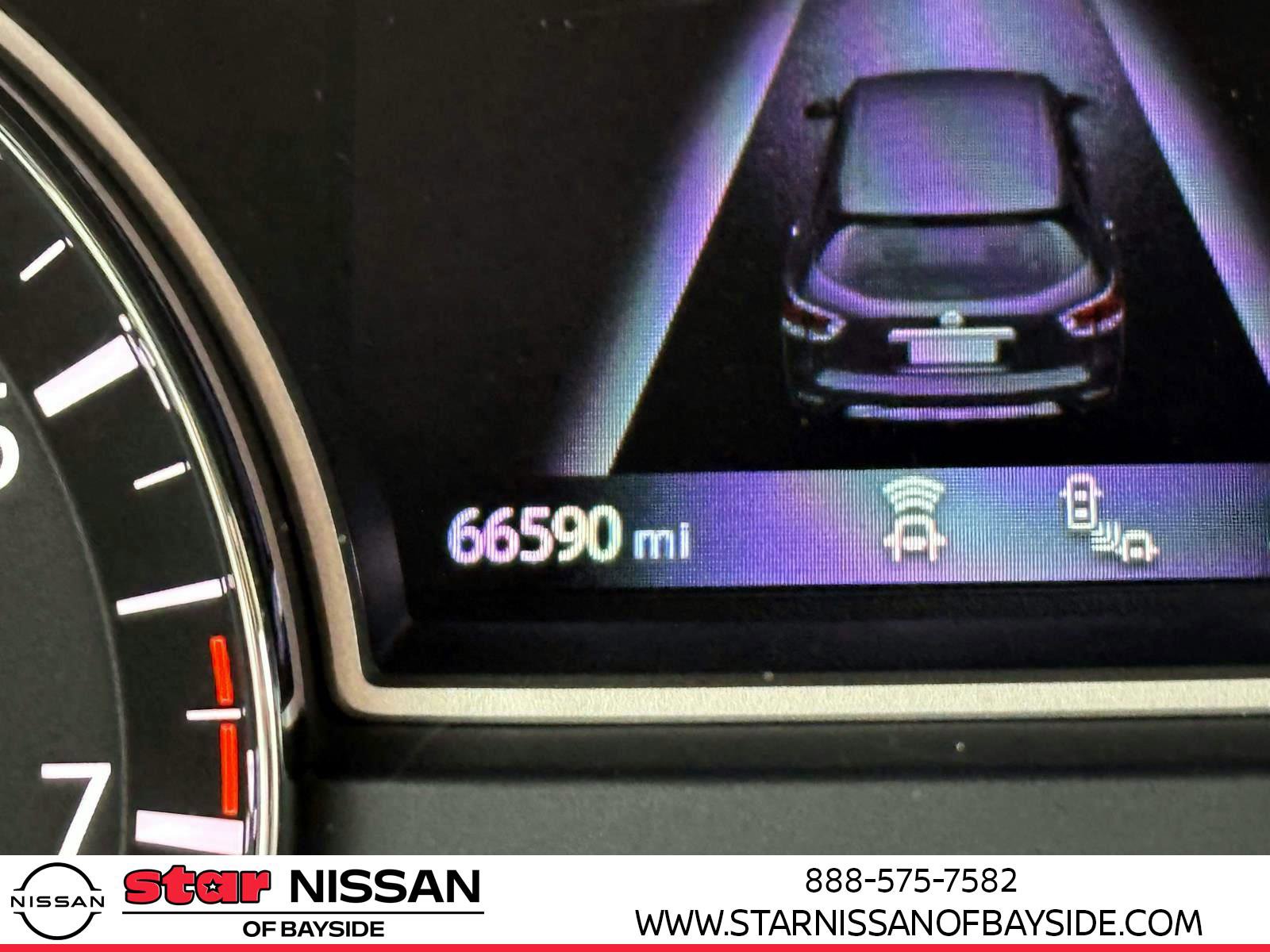 Used 2019 Nissan Pathfinder SV image 35