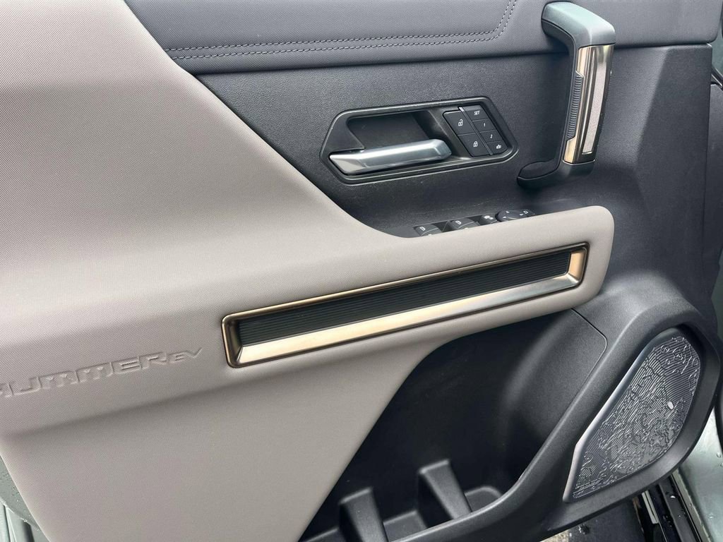 Used 2024 GMC Hummer EV 3X image 24