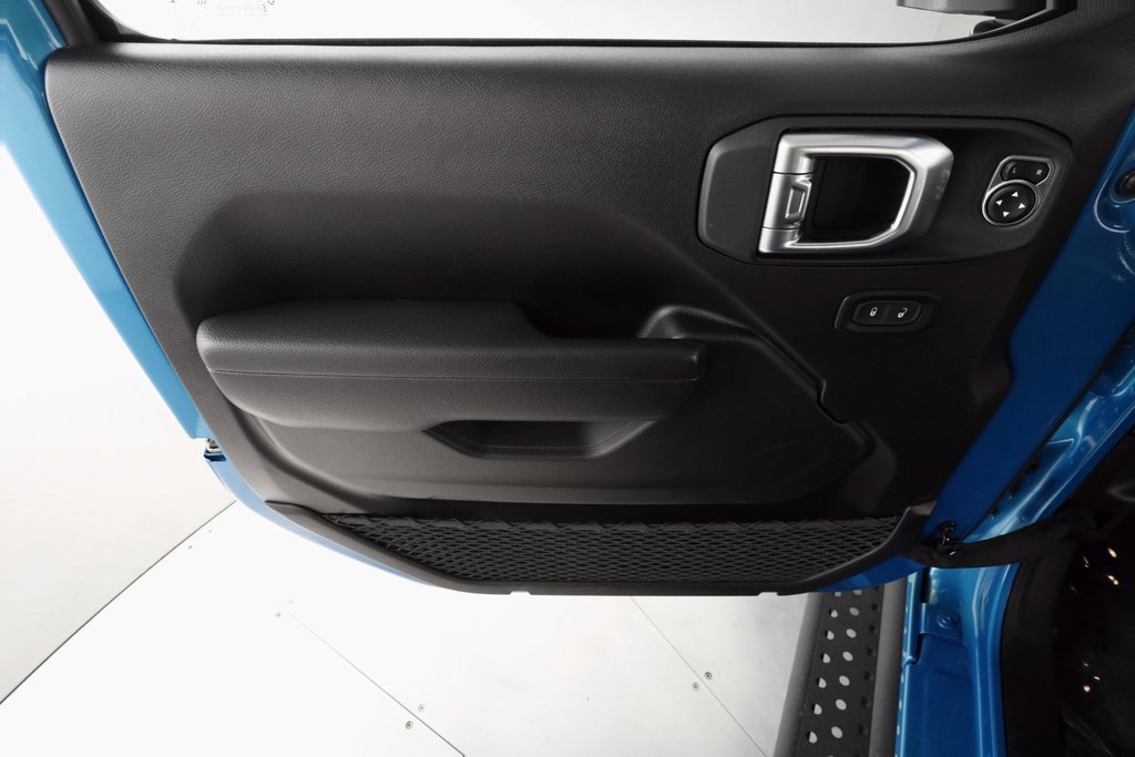 Certified 2023 Jeep Wrangler Rubicon w/ Xtreme 35 Tire Package image 17