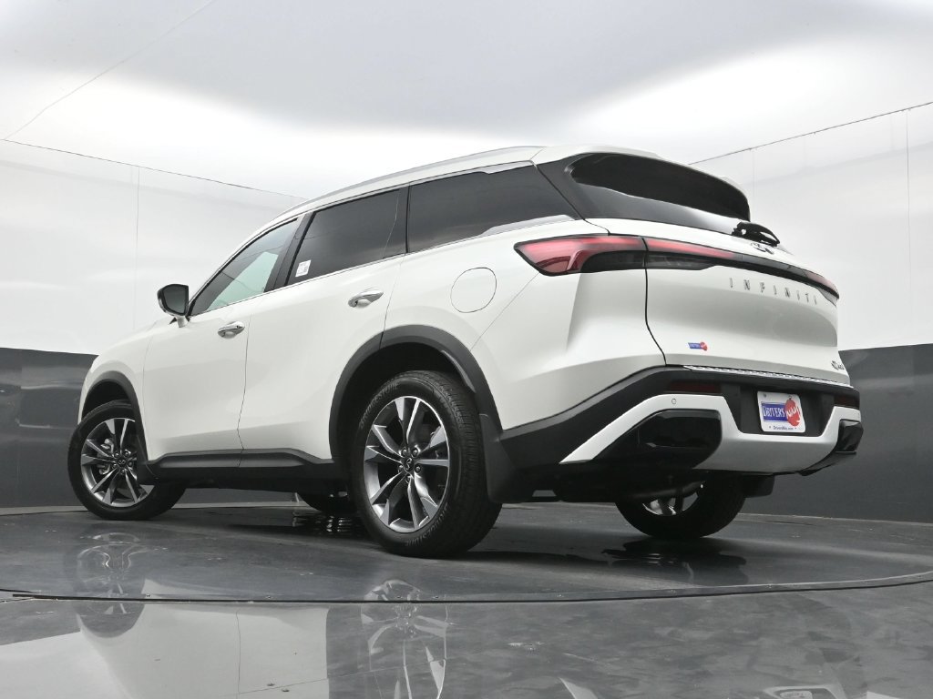 Used 2023 INFINITI QX60 Luxe w/ Performance Audio Package FWD image 33