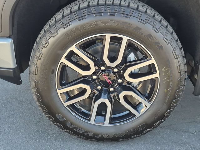 New 2026 GMC Sierra 1500 AT4 w/ LPO, Black Badging Package AWD/4WD image 35