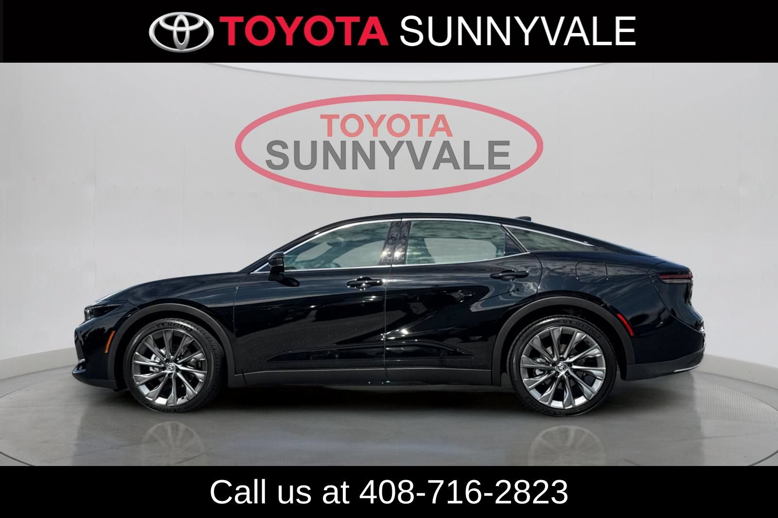Used 2023 Toyota Crown w/ Advanced Technology Package AWD/4WD image 6