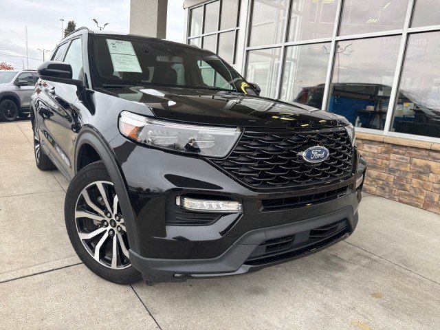 Used 2023 Ford Explorer ST-Line w/ Class IV Trailer Tow Package AWD/4WD image 2