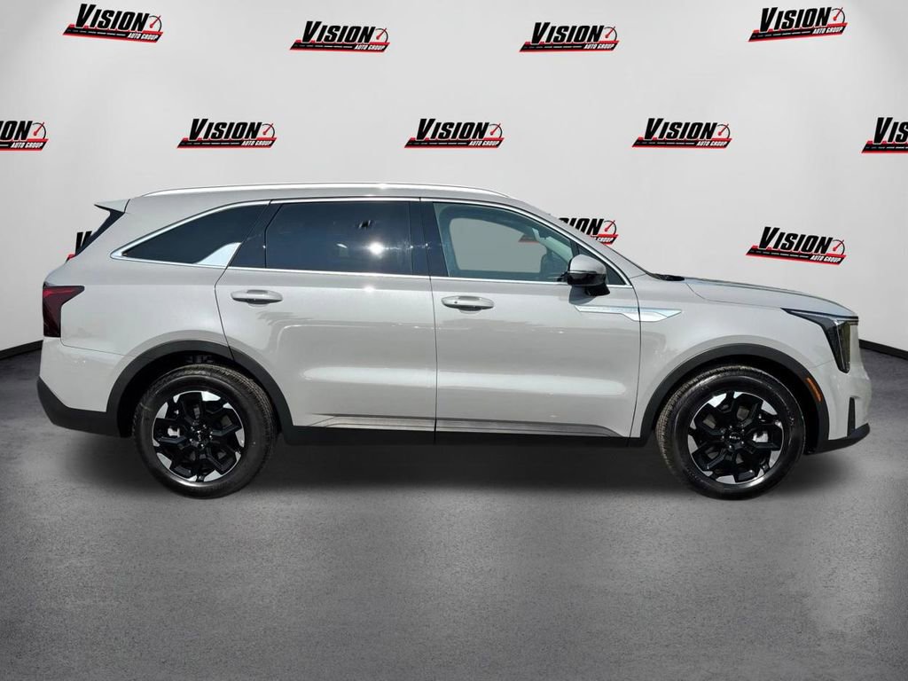 New 2026 Kia Sorento S w/ S Panoramic Sunroof Package FWD video 4