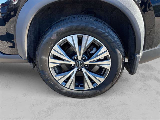 Used 2022 Nissan Rogue SV image 30