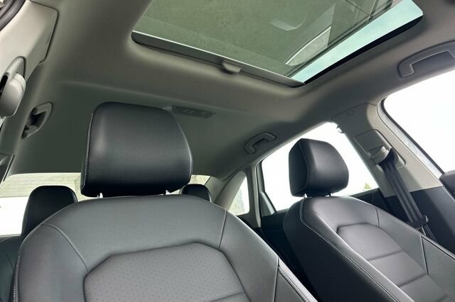 New 2024 Volkswagen Jetta SE image 16