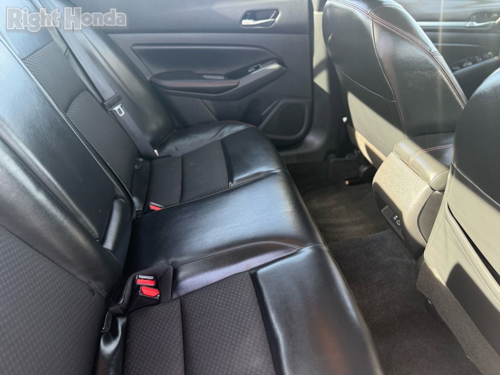 Used 2024 Nissan Altima 2.5 SR image 29