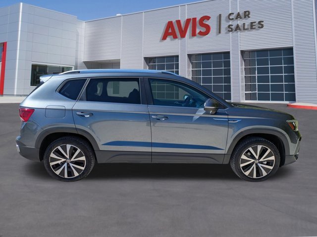 Used 2024 Volkswagen Taos SE image 5