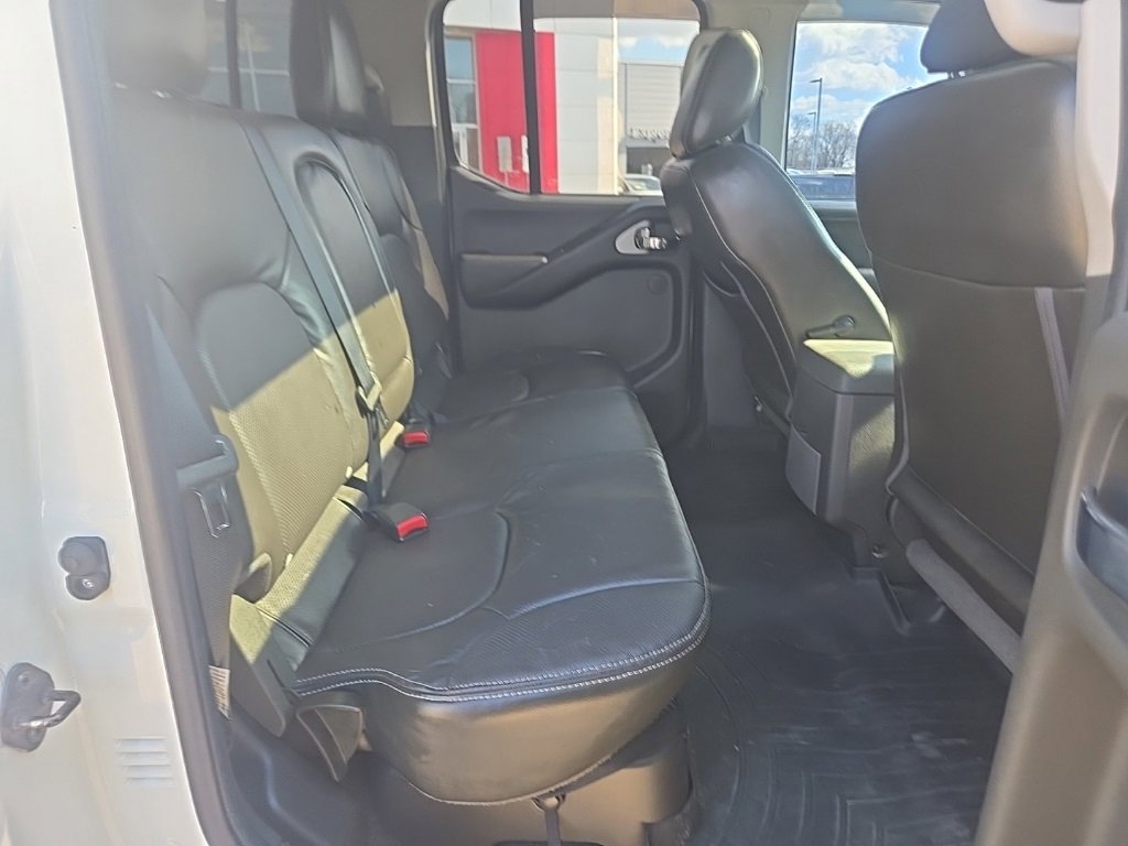 Used 2015 Nissan Frontier PRO-4X w/ Pro-4x Luxury Package image 29