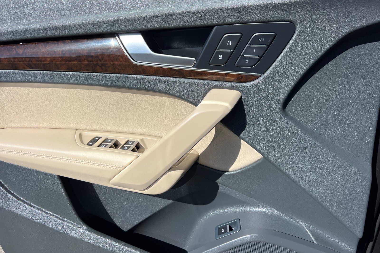 Used 2019 Audi Q5 2.0T Premium Plus w/ Premium Plus Package image 12