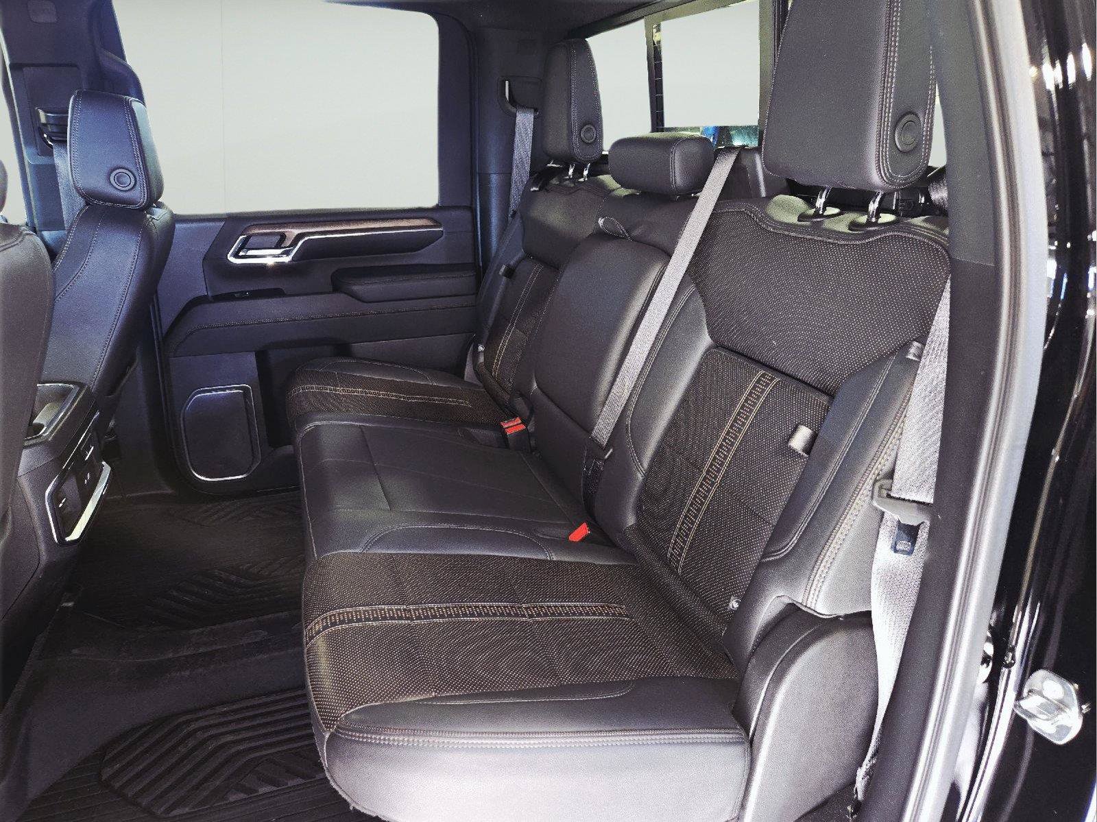 Used 2024 Chevrolet Silverado 3500 High Country w/ Technology Package AWD/4WD image 51