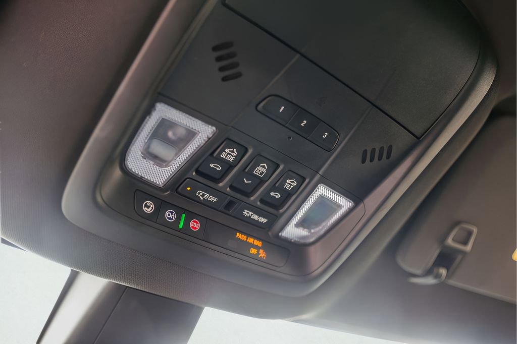 Used 2023 Buick Enclave Essence w/ Experience Buick Package image 24