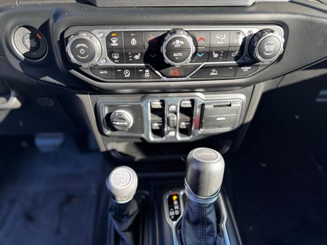 Used 2023 Jeep Gladiator Sport S image 17