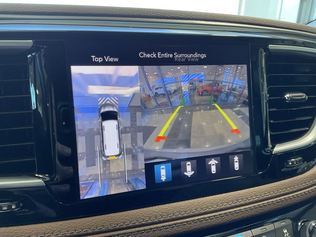 Used 2018 Chrysler Pacifica Limited w/ Advanced Safetytec Group image 17