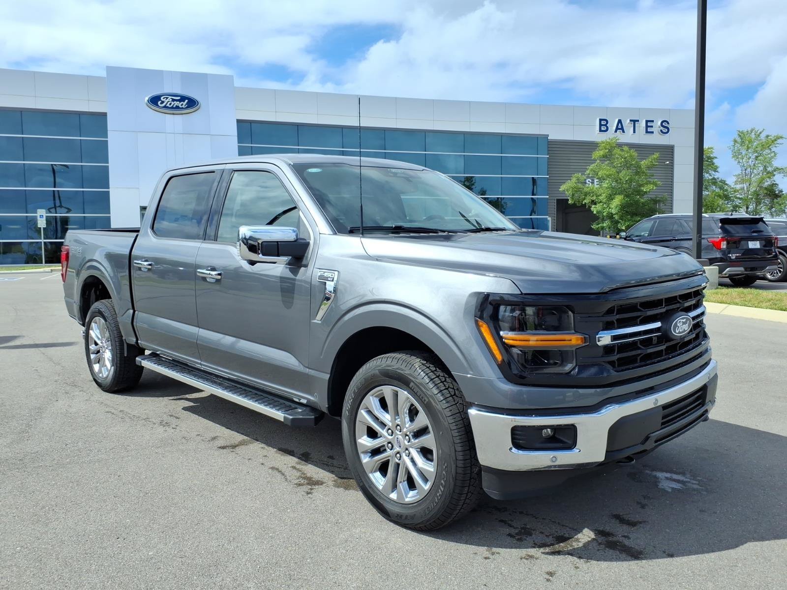 New 2026 Ford F150 XLT w/ Equipment Group 302A MID
