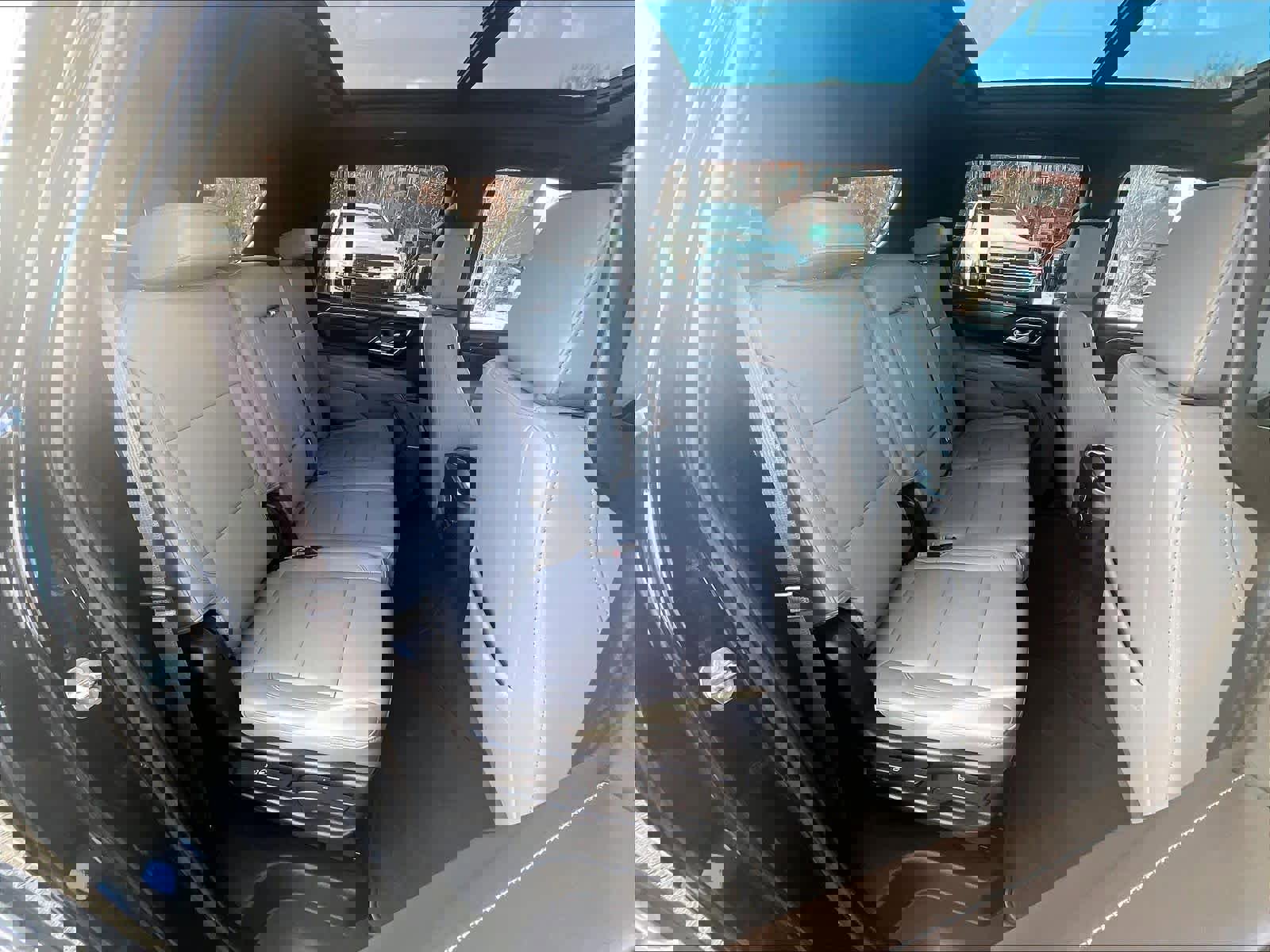 Used 2022 Chevrolet Tahoe LT w/ LT Signature Plus Package image 15