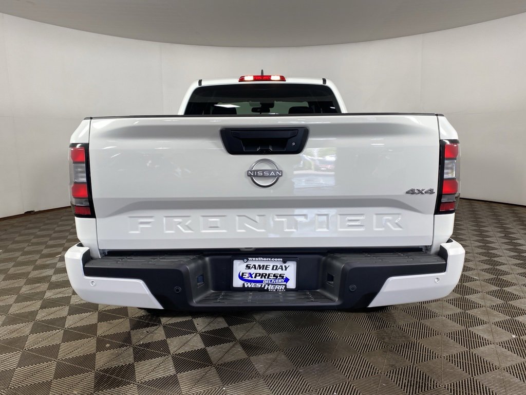 Used 2025 Nissan Frontier SV image 5