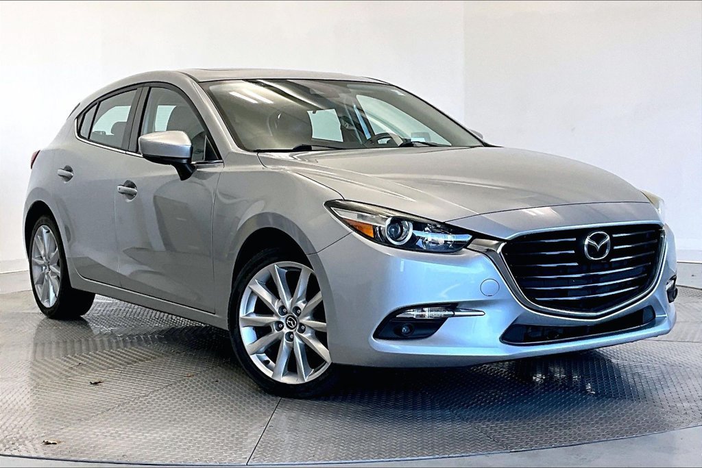 Used 2017 MAZDA MAZDA3 Grand Touring FWD image 11
