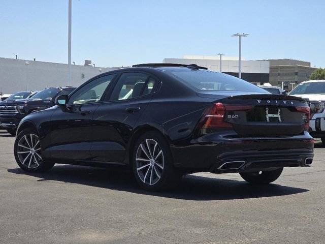 Used 2022 Volvo S60 B5 Momentum w/ Premium Package image 18