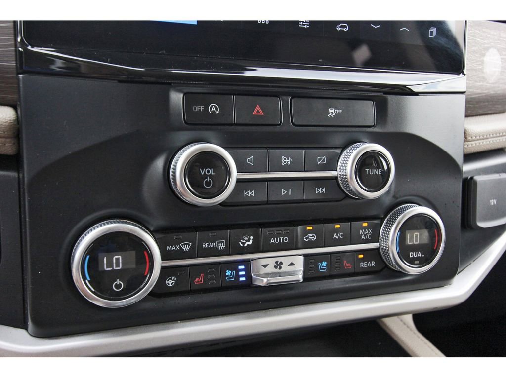 Used 2024 Ford Expedition Max Limited image 24