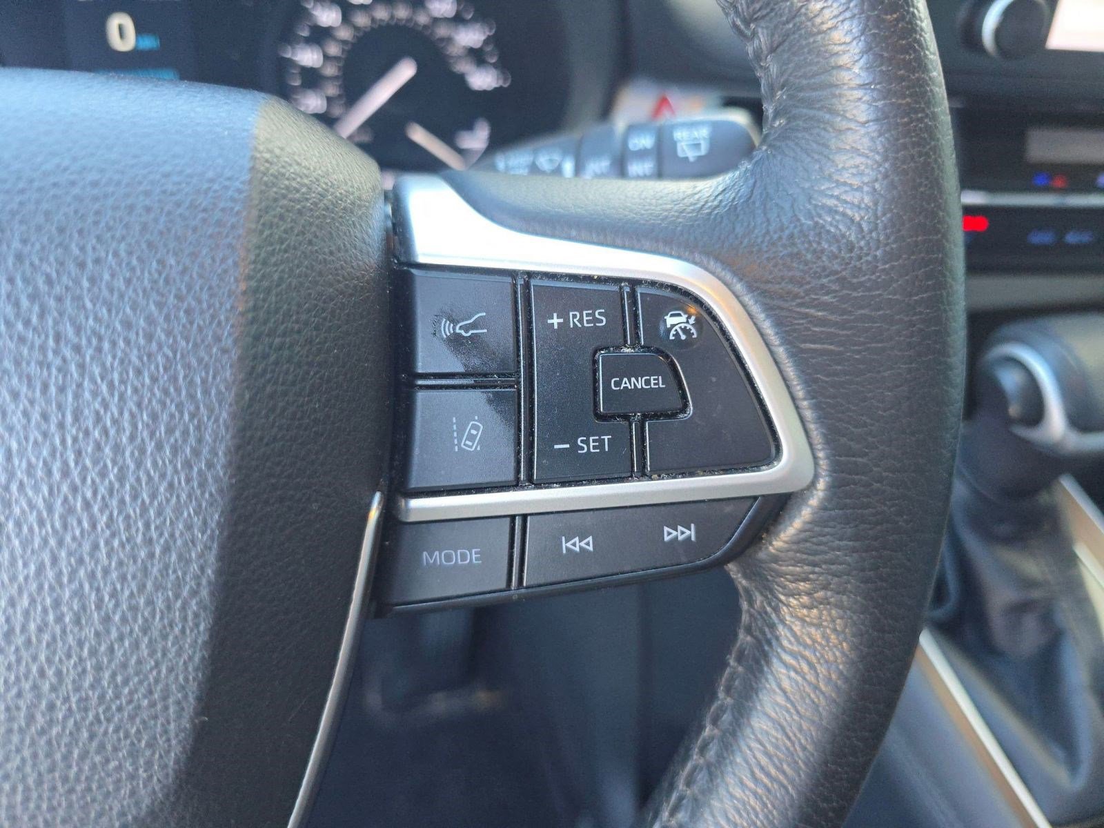 Used 2021 Toyota Sienna XLE image 22