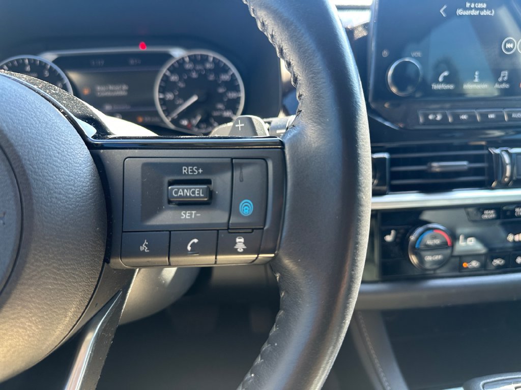 Used 2022 Nissan Pathfinder SL AWD/4WD image 23