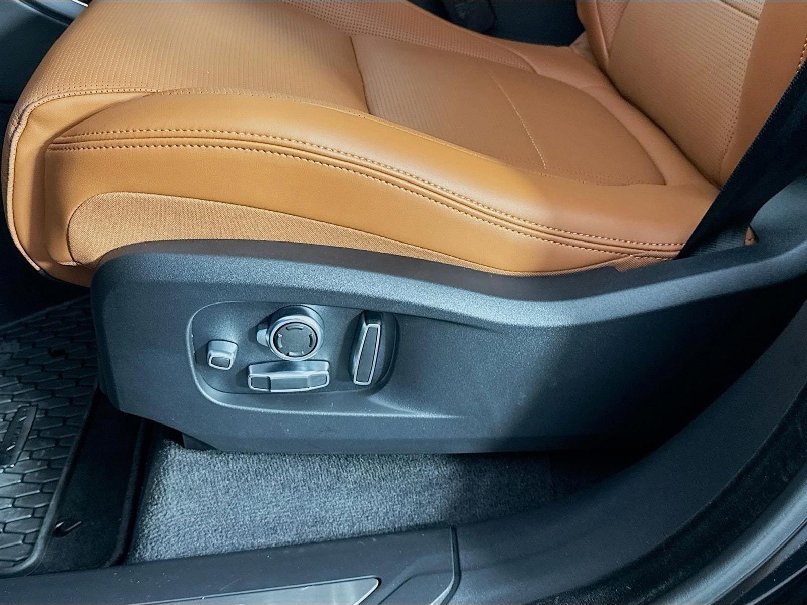 New 2026 Jaguar F-PACE R-Dynamic S AWD/4WD image 22