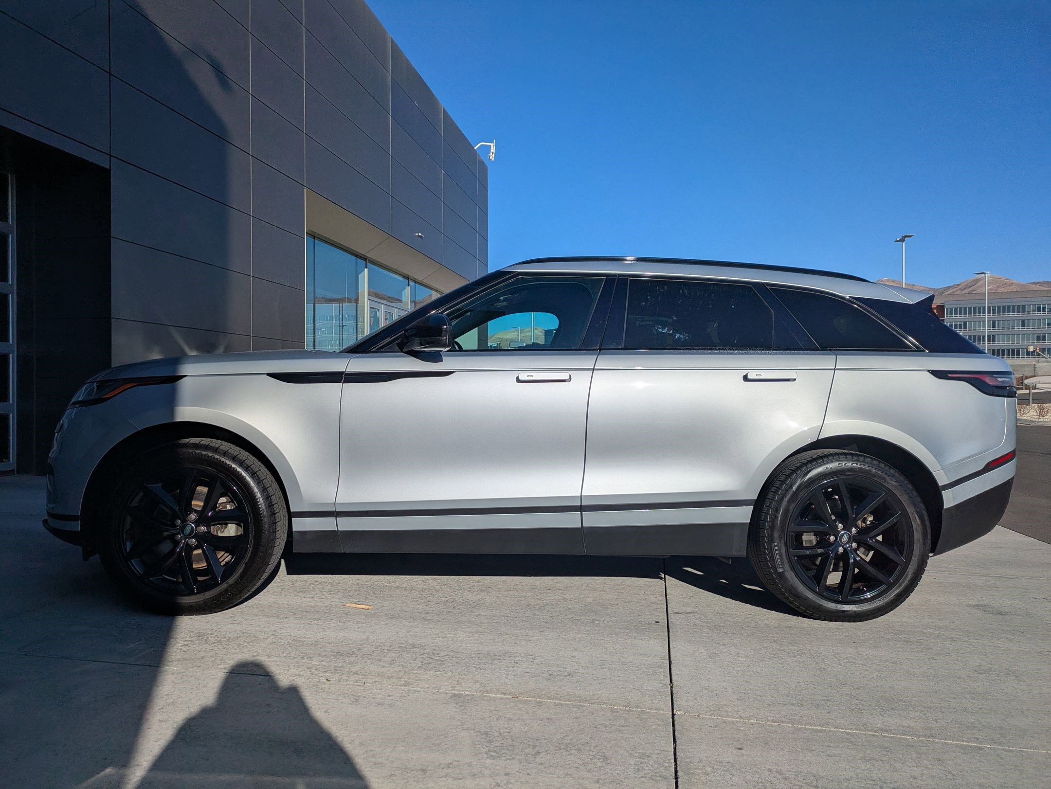 Certified 2024 Land Rover Range Rover Velar S image 11