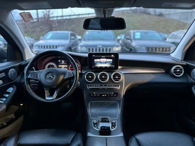 Used 2017 Mercedes-Benz GLC 300 4MATIC image 13
