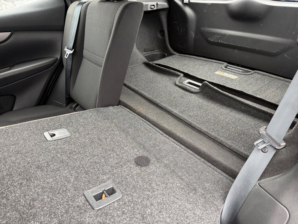 Used 2019 Nissan Rogue Sport S image 12