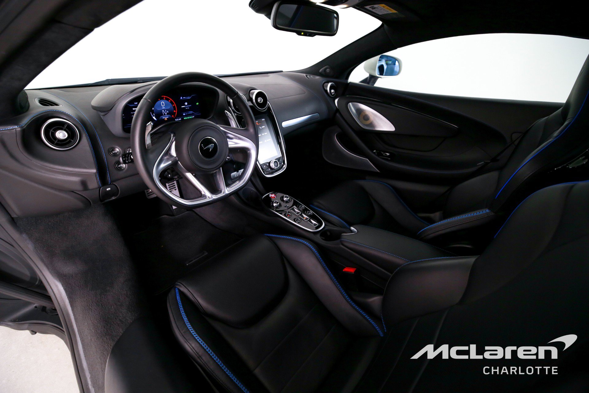 Used 2022 McLaren GT image 13