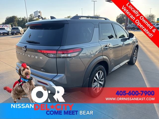 Used 2022 Nissan Pathfinder SL FWD image 6