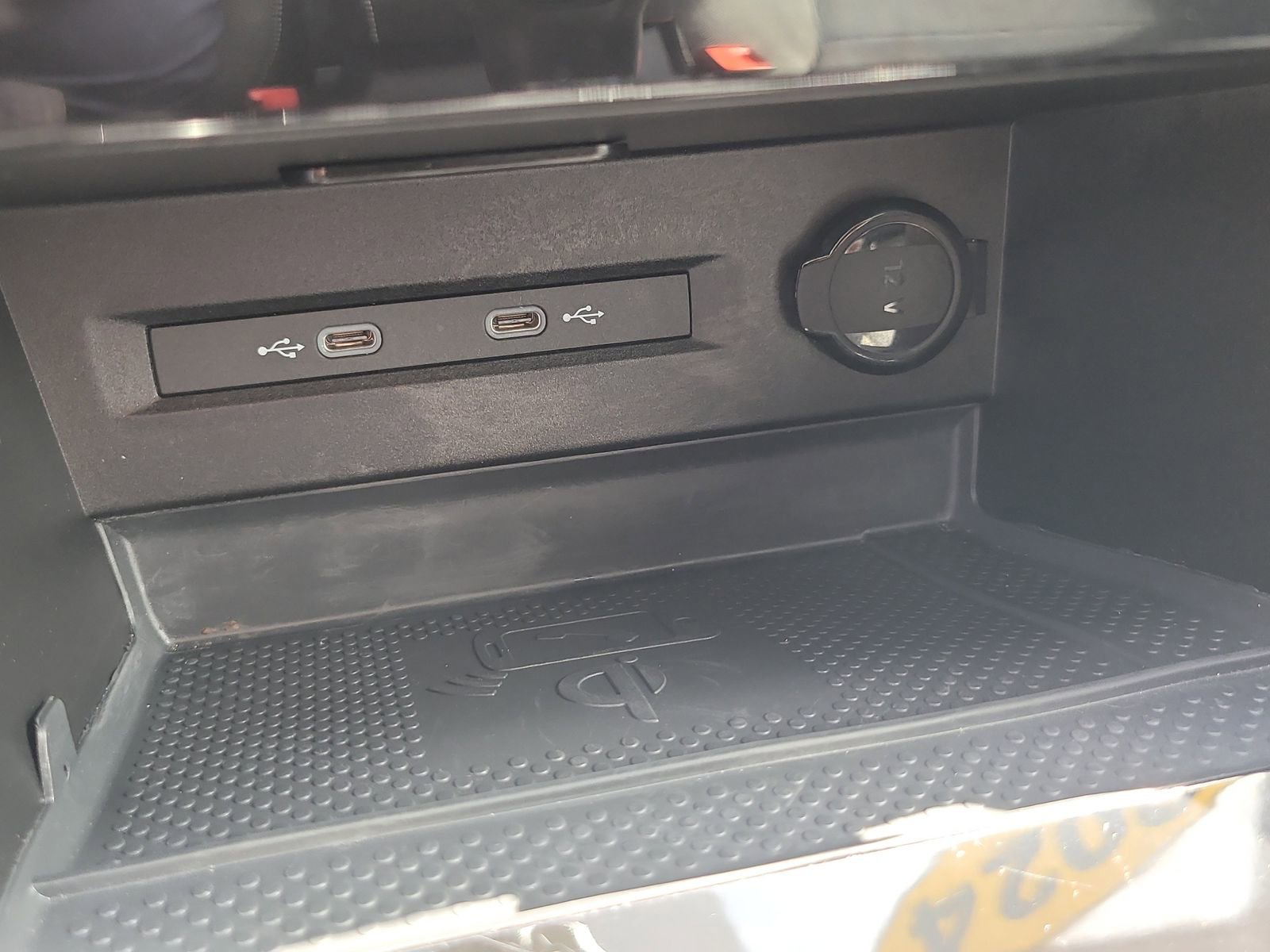 Used 2024 Volkswagen Taos SE image 23