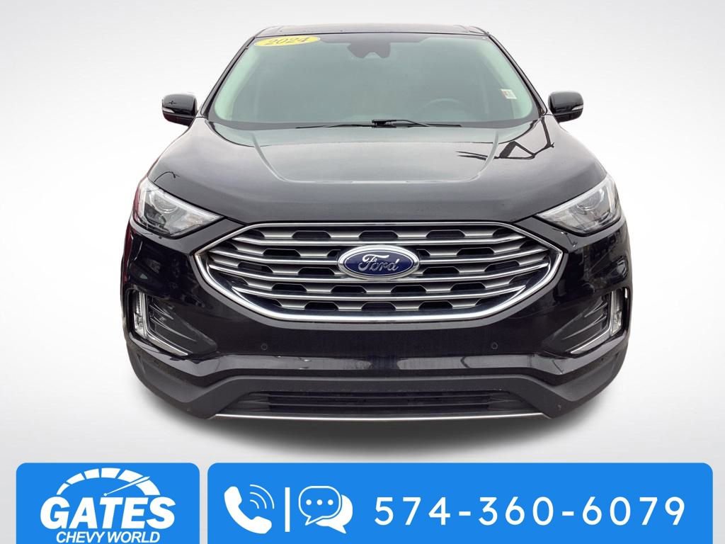 Used 2024 Ford Edge Titanium image 2