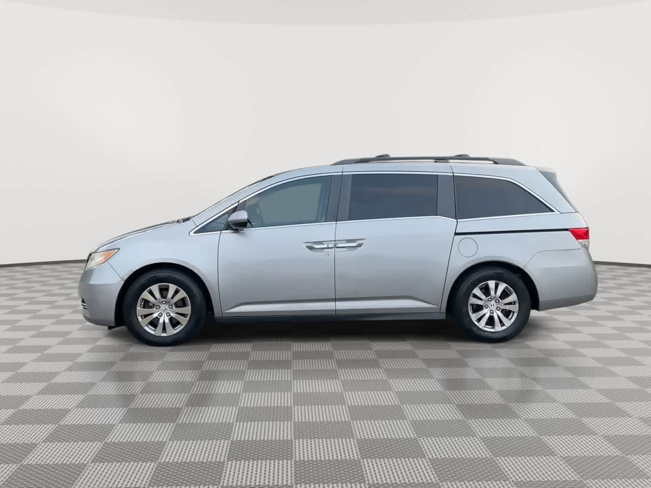 Used 2016 Honda Odyssey SE image 5