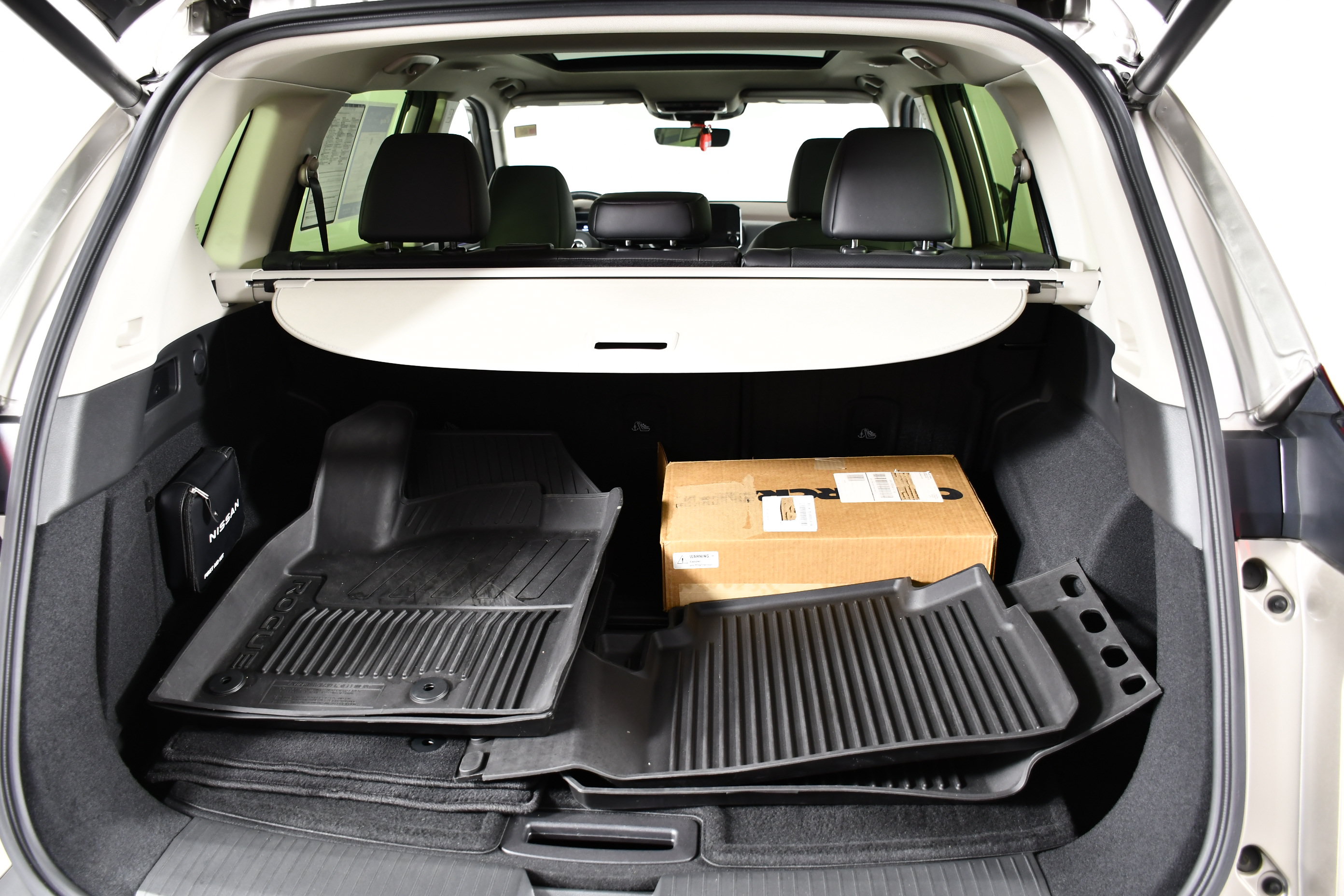 Used 2023 Nissan Rogue Platinum w/ Platinum Premium Package AWD/4WD image 52