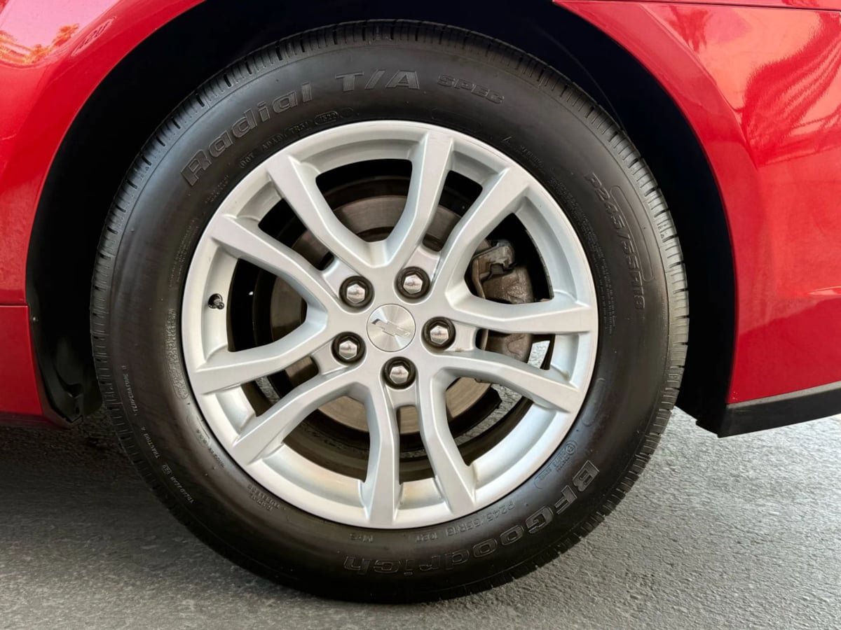 Used 2015 Chevrolet Camaro LS image 27