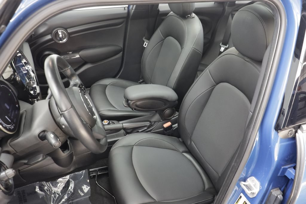 Used 2022 MINI Cooper 4-Door Hardtop FWD image 13