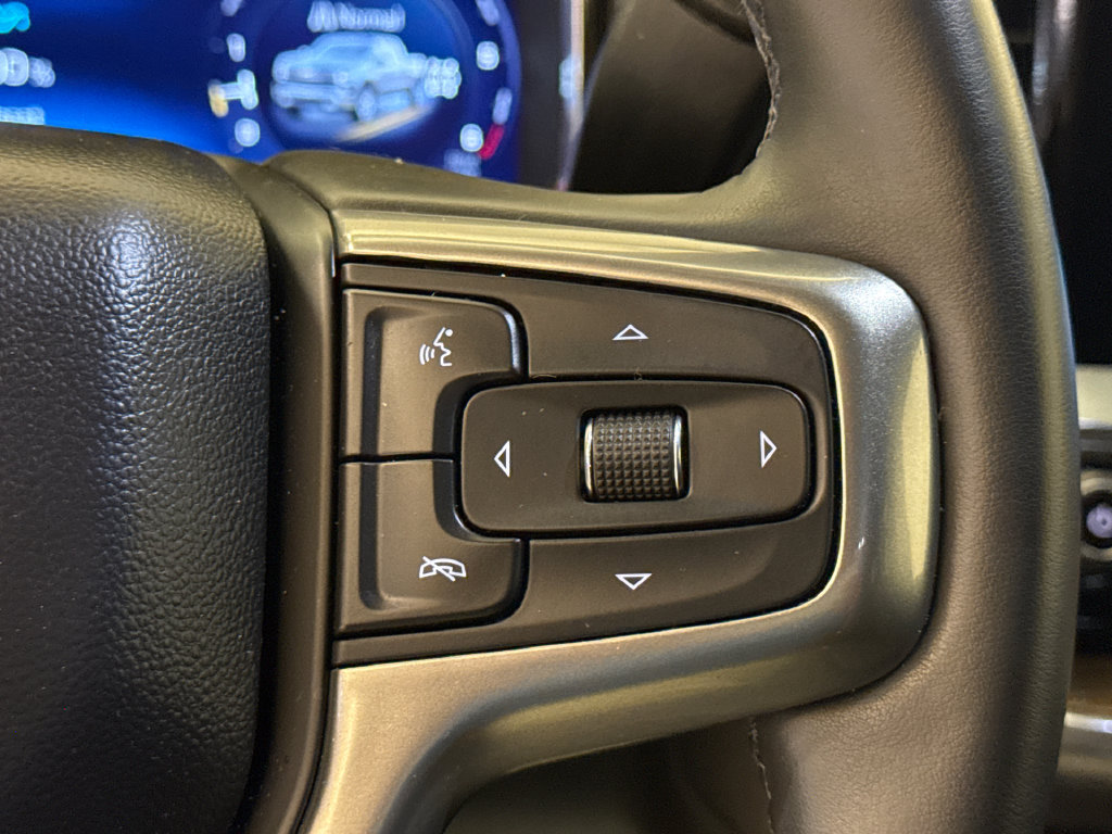Used 2023 Chevrolet Silverado 1500 LT w/ Z71 Off-Road Package AWD/4WD image 28