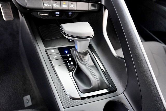 Certified 2026 Hyundai Elantra Sport image 29