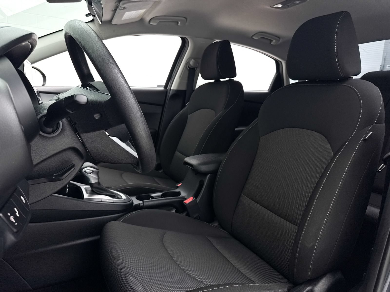 Used 2024 Kia Forte LXS w/ LXS Technology Package FWD image 18