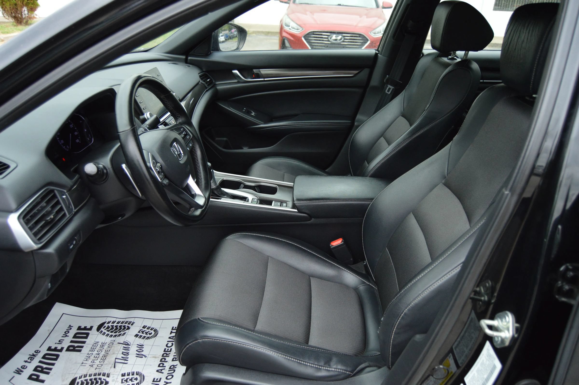 Used 2018 Honda Accord Sport image 11