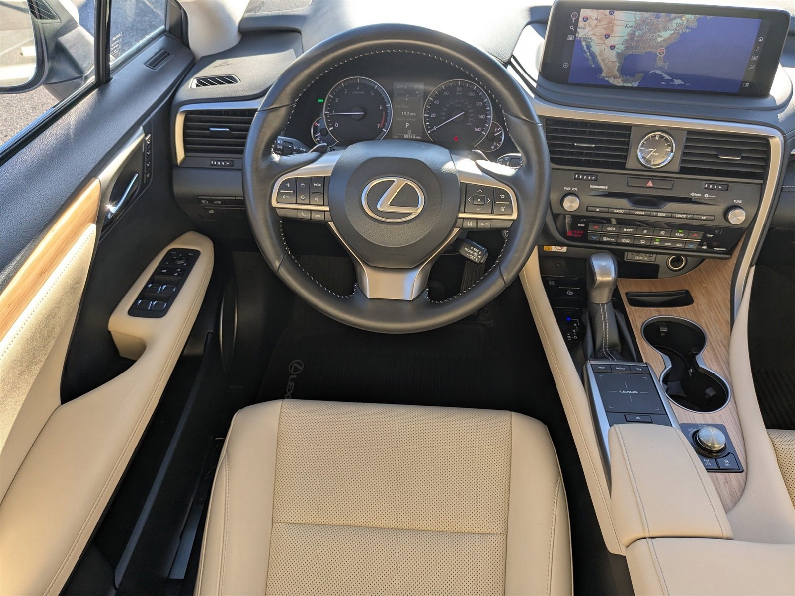 Used 2022 Lexus RX 350L Premium w/ Premium Package image 17